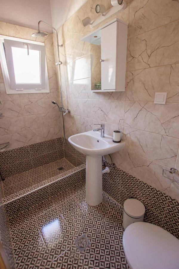 אספרובלטה Lila'S Studios מראה חיצוני תמונה