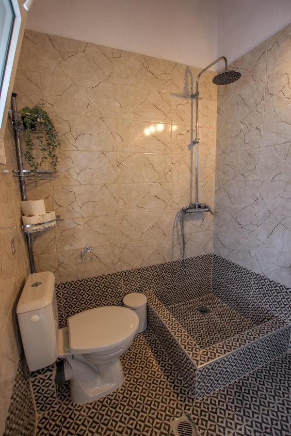 אספרובלטה Lila'S Studios מראה חיצוני תמונה